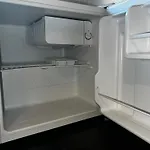 Best Place For 3-People In Luton-S, Micro-Oven, Fridge , Free-Parking