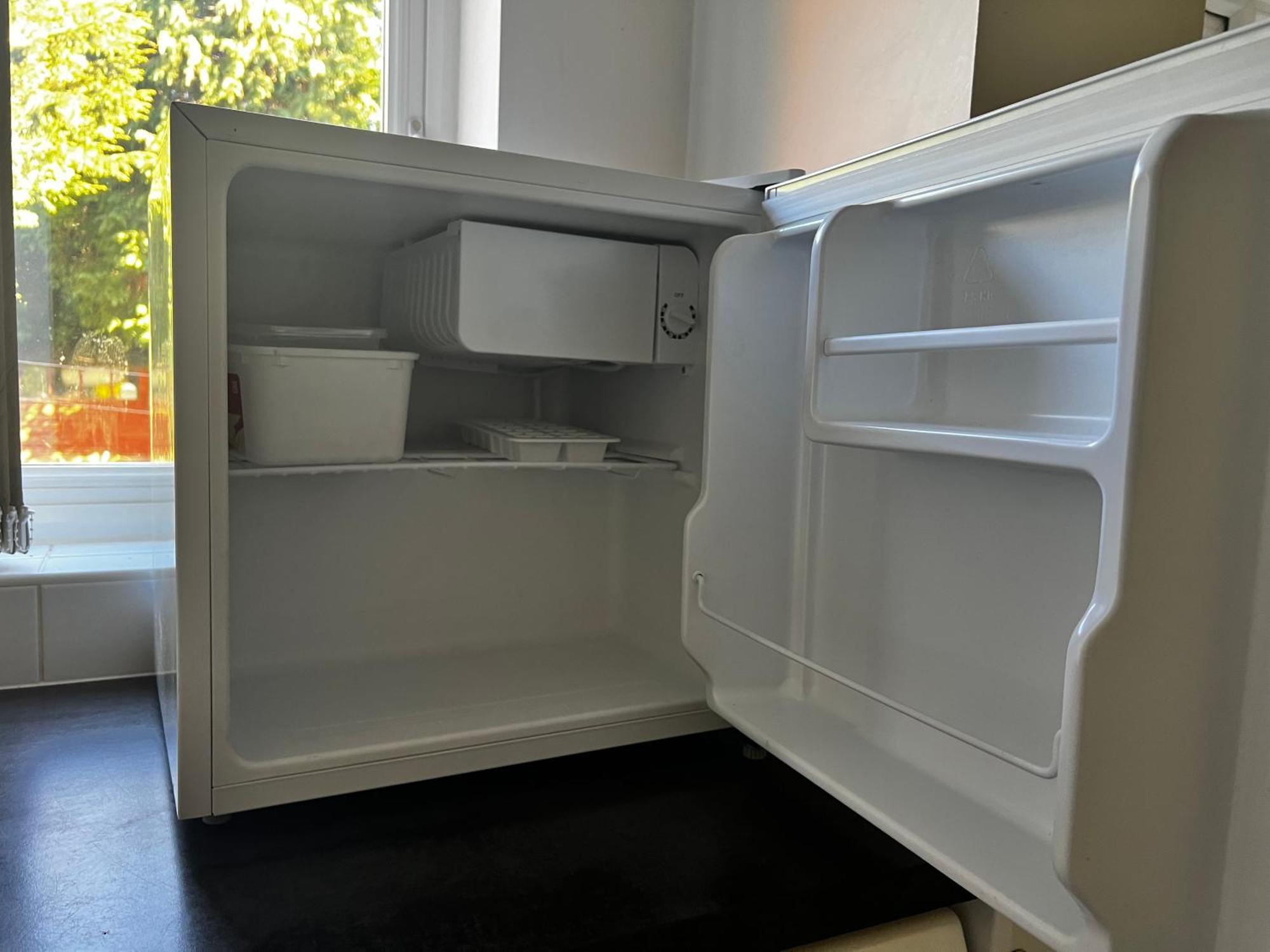 Place For 3-people In Luton-s, Micro-oven, Fridge , Free-parking Luton (Bedfordshire)